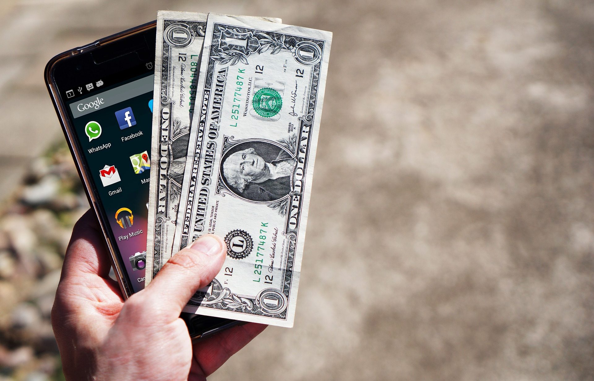 Cash for Phone: Get Money for Your Old iPhone in Three Easy Steps